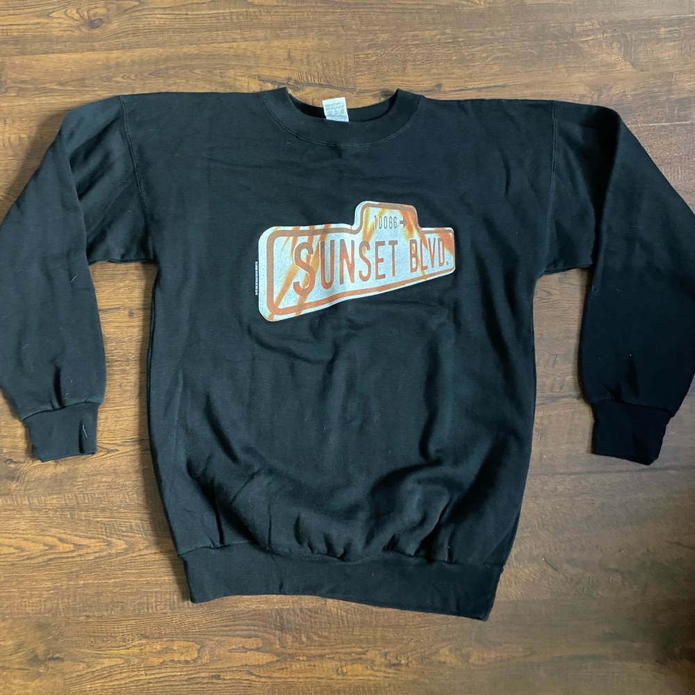 Sweatshirt